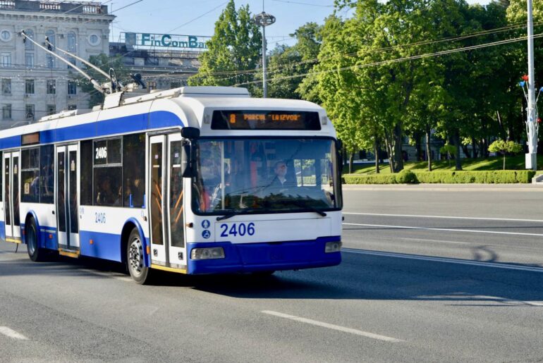 Cum va circula transportul public în ziua de 31 august 2023, de Ziua Limbii Române.