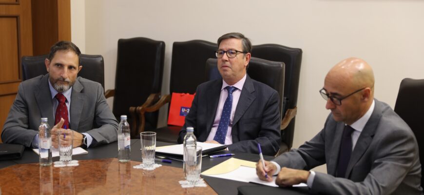 Întrevederea Ministrului afacerilor interne, Adrian Efros cu Ambasadorul Regatului Spaniei în Republica Moldova cu sediul la București, José Antonio Hernández Pérez-Solórzano.