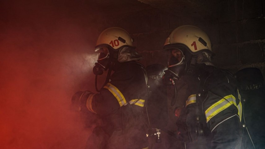 Incendiu la Bălți. Două persoane au fost salvate de pompieri.