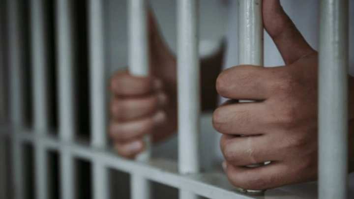 Un bărbat a fost condamnat la închisoare pentru abuzul sexual al fiului său vitreg în vârstă de 5 ani.