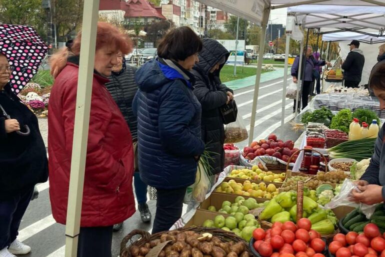 Târguri cu produse autohtone în sectoarele capitalei, în weekend-ul 23 – 24 decembrie 2023.