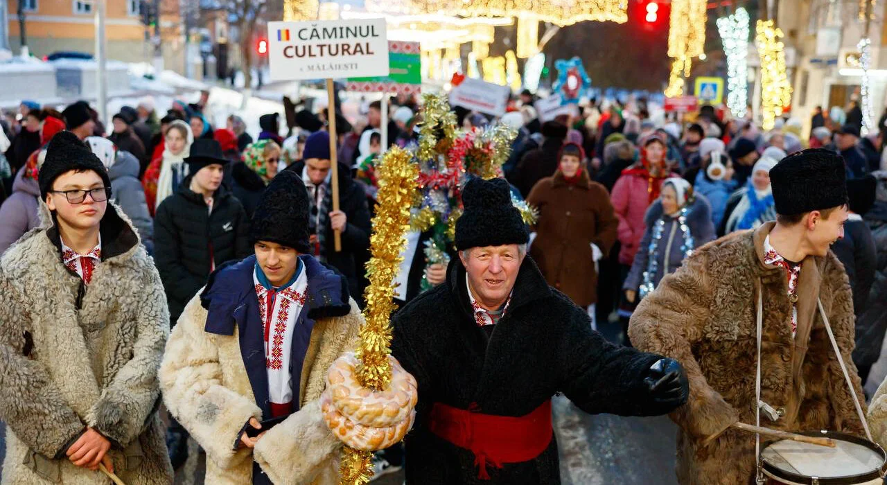 Anul Nou pe stil vechi a fost sărbătorit cu fast la Orhei: colindătorii din tot raionul au umplut de magie și bucurie Piața Vasile Lupu.