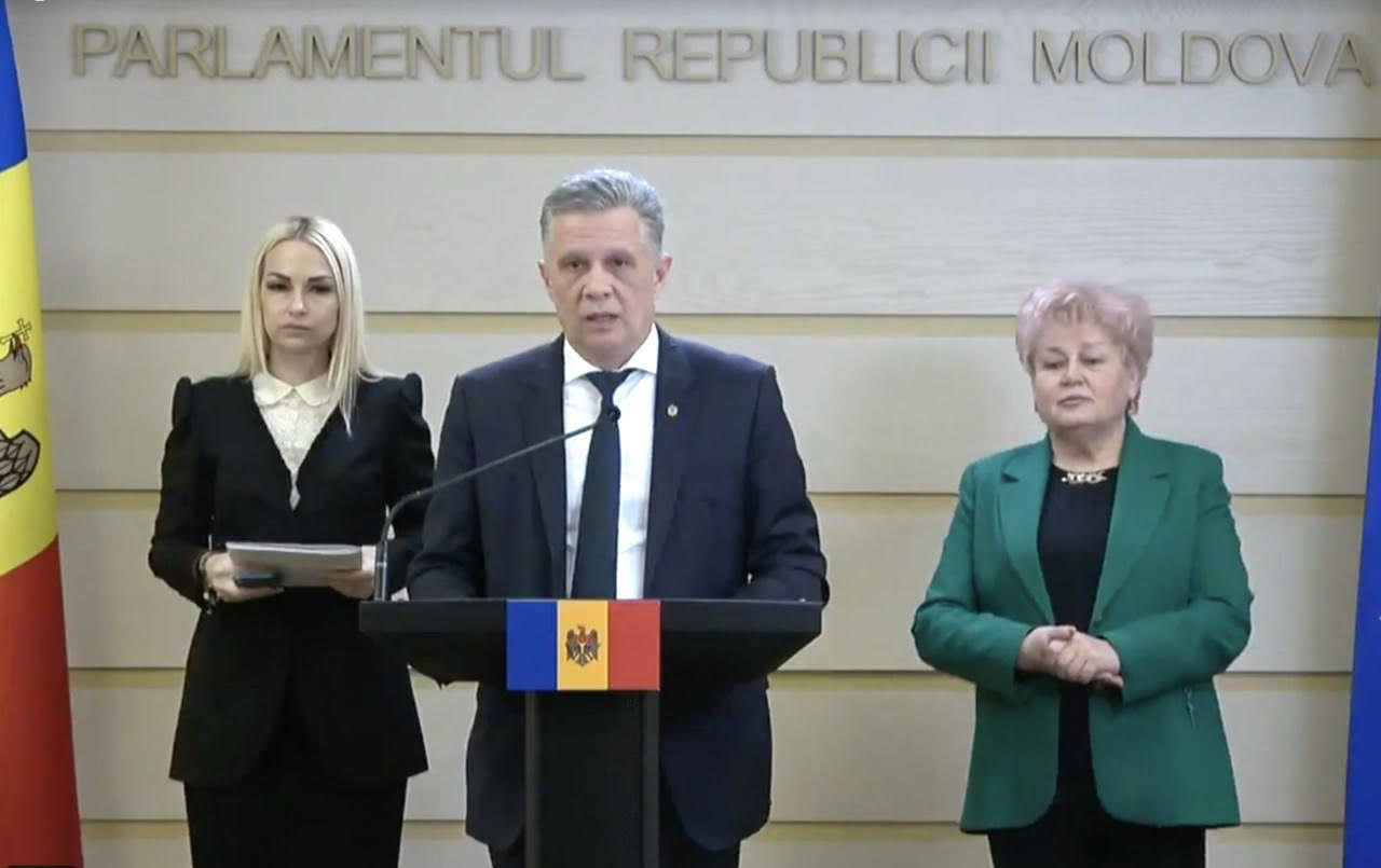 Vadim Fotescu: atacurile asupra limbii ruse discriminează propriii cetățeni.